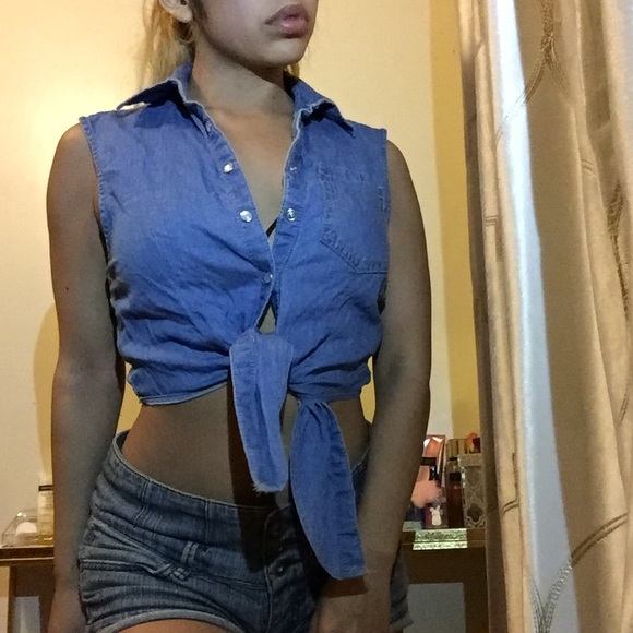 Forever 21 Tops - Forever 21 Crop Top